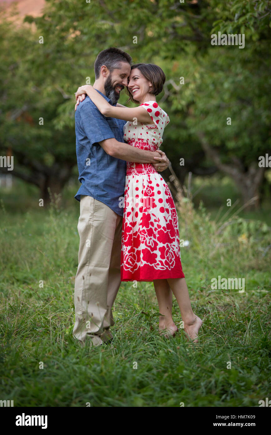 Couple de Cherry Orchard Banque D'Images