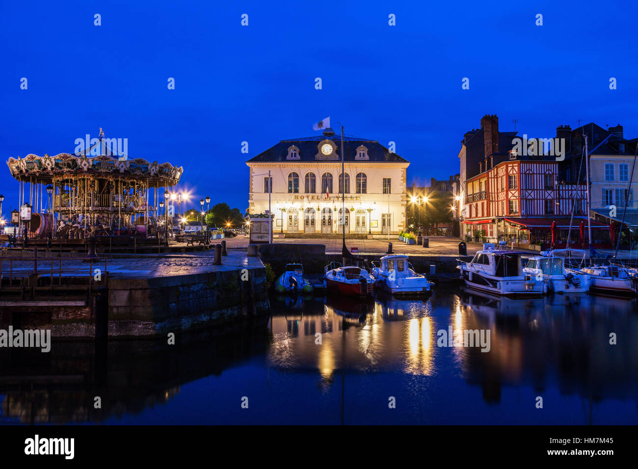 Honfleur carousel honfleur france Banque de photographies et d’images à