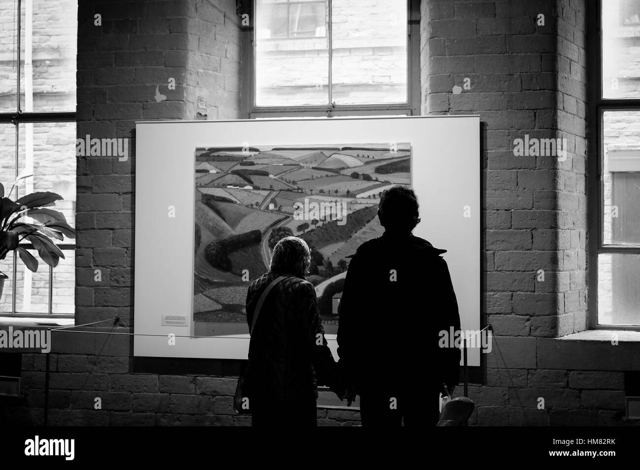 Exposition d'art dans l'usine de sels, Saltaire, Bradford, West Yorkshire. Banque D'Images