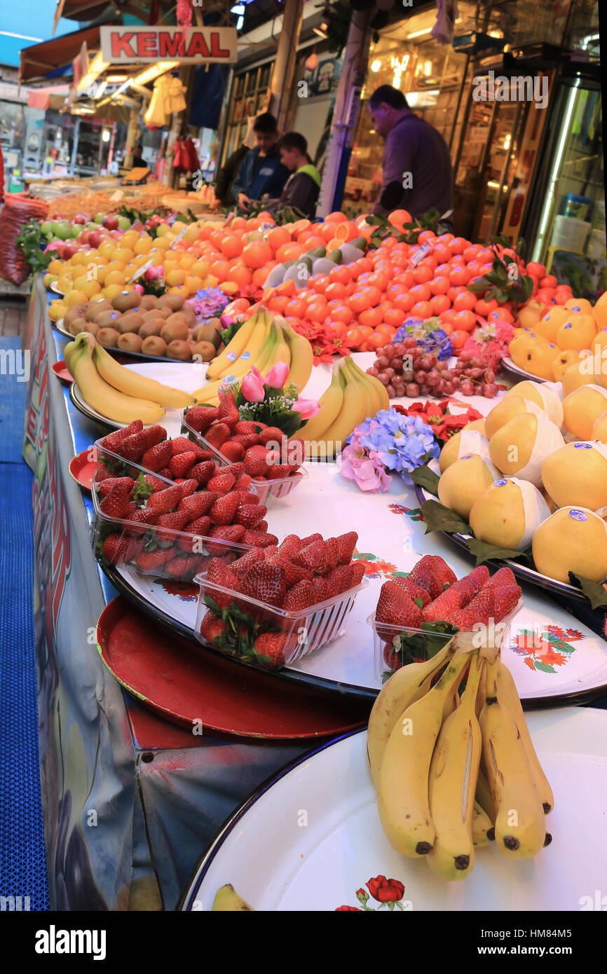 Bursa, Turquie - 23 Février 2016 : fruits frais au marché ouvert de Bursa Turquie Banque D'Images