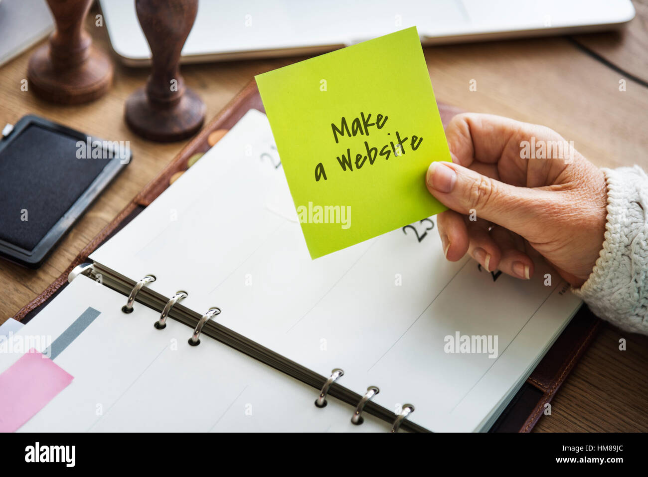 Faire un site Internet Développement Web Concept réseau de médias sociaux Banque D'Images