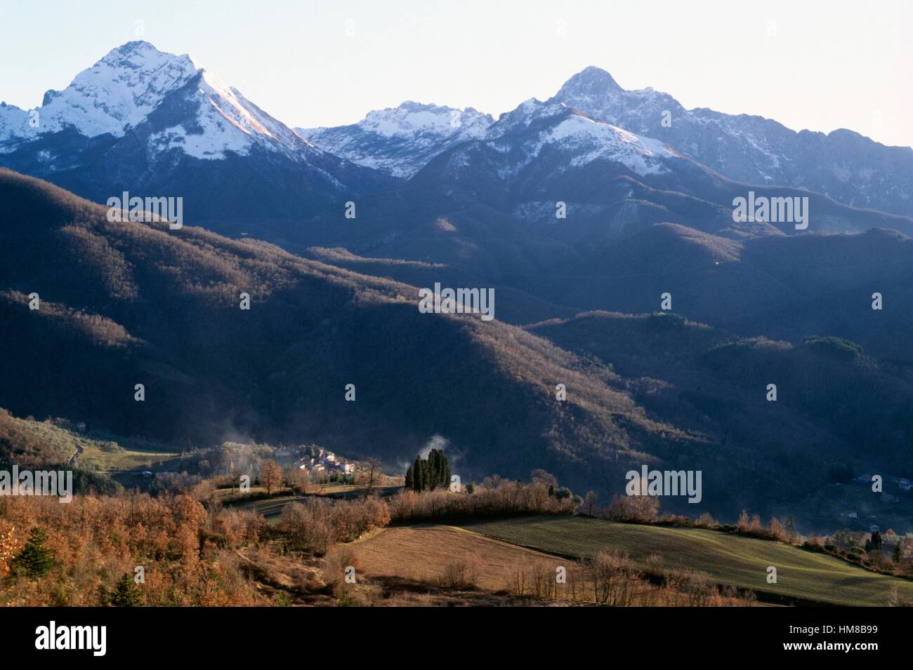 Vue sur les Alpes Apuanes, Metra, village de Casola, la Lunigiana, Toscane,  Italie Photo Stock - Alamy