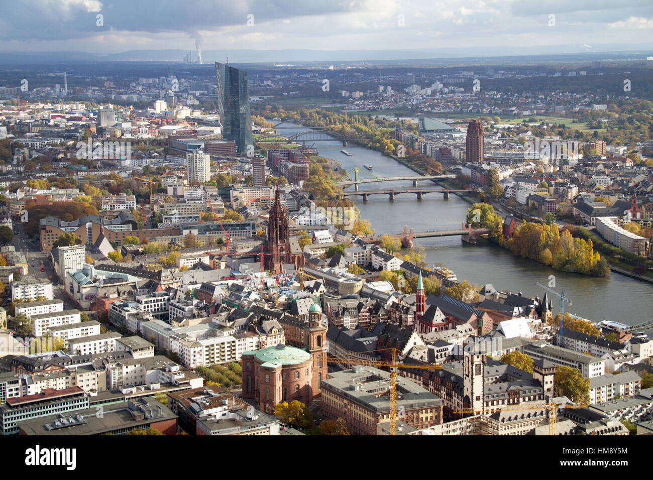 Francfort, Allemagne - le 6 novembre 2016 : Francfort vue depuis le dessus de la Main Tower Skyscraper Banque D'Images