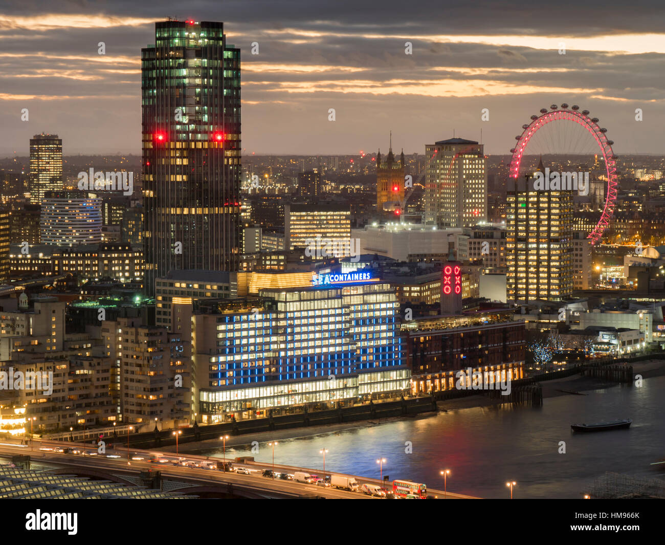 Paysage urbain de St Paul's, Londres, Angleterre, Royaume-Uni Banque D'Images