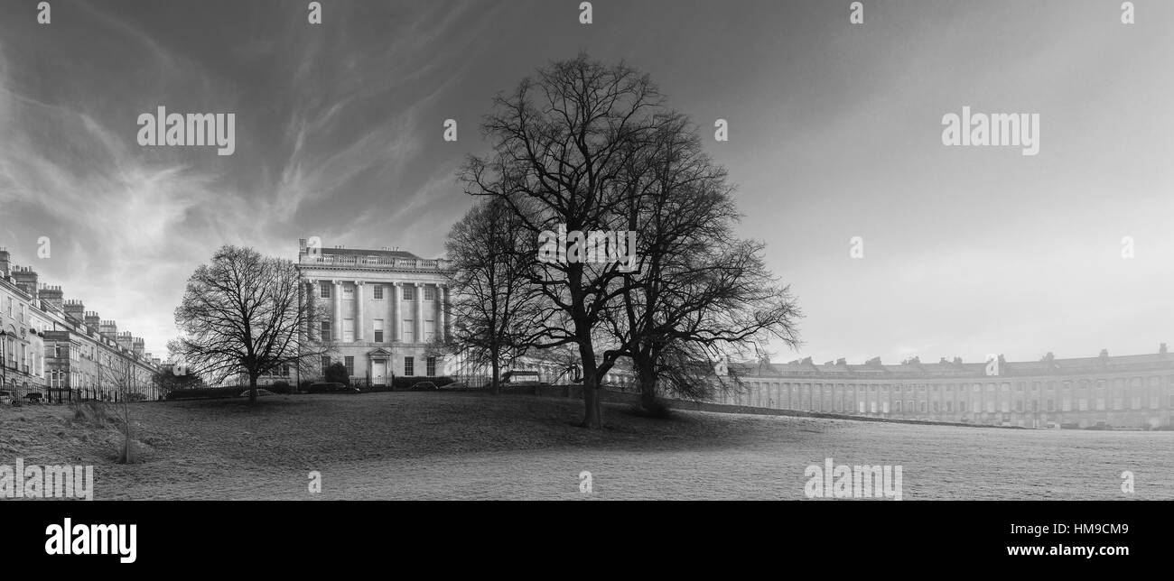 Le Royal Crescent, Bath sur un matin d'hiver glacial Banque D'Images