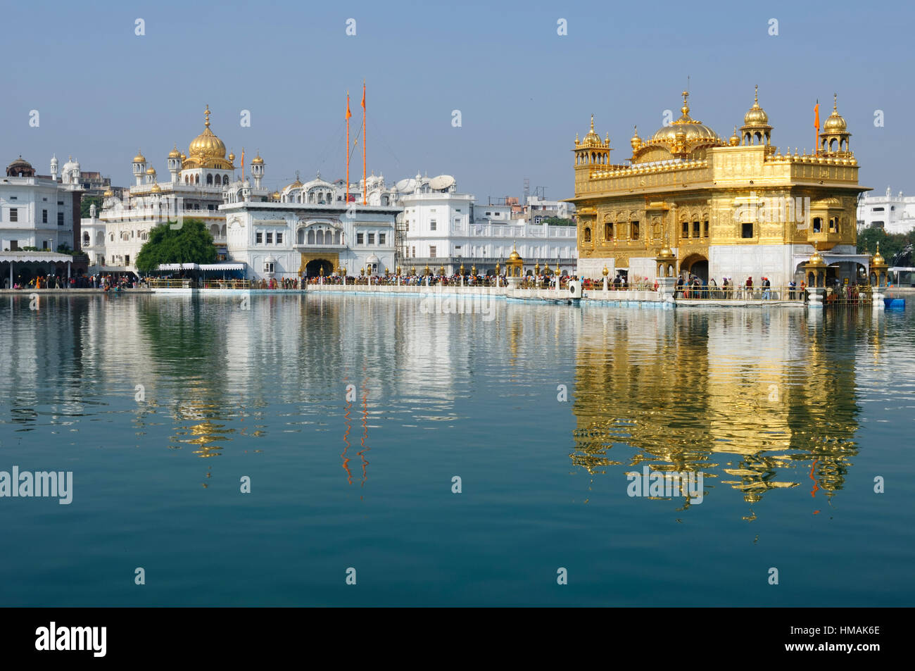 Temple d'or (Sri Harimandir Sahib) à Amritsar. C'est un lieu central de la religion des sikhs Banque D'Images