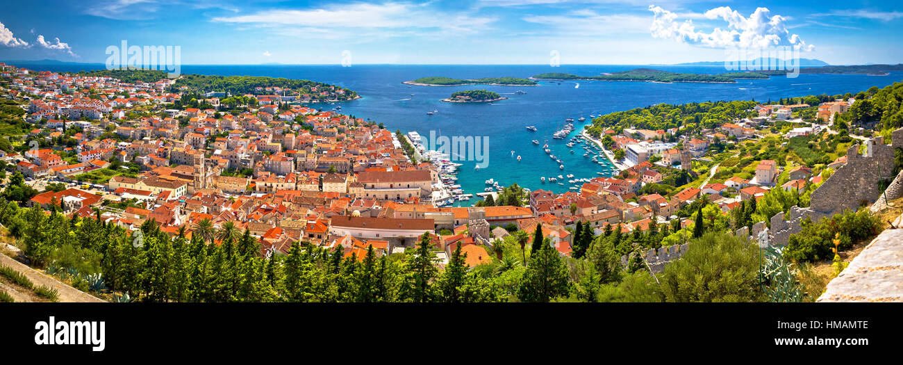 Île de Hvar bay vue panoramique aérienne, Dalmatie, Croatie Banque D'Images