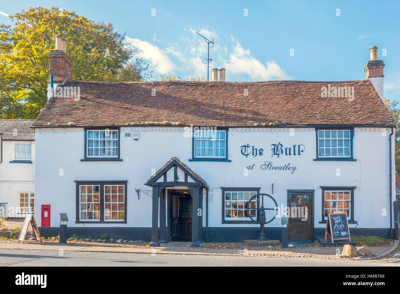 Le Taureau Public House, Goring-on-Thames, Royaume-Uni Berkshire Banque D'Images