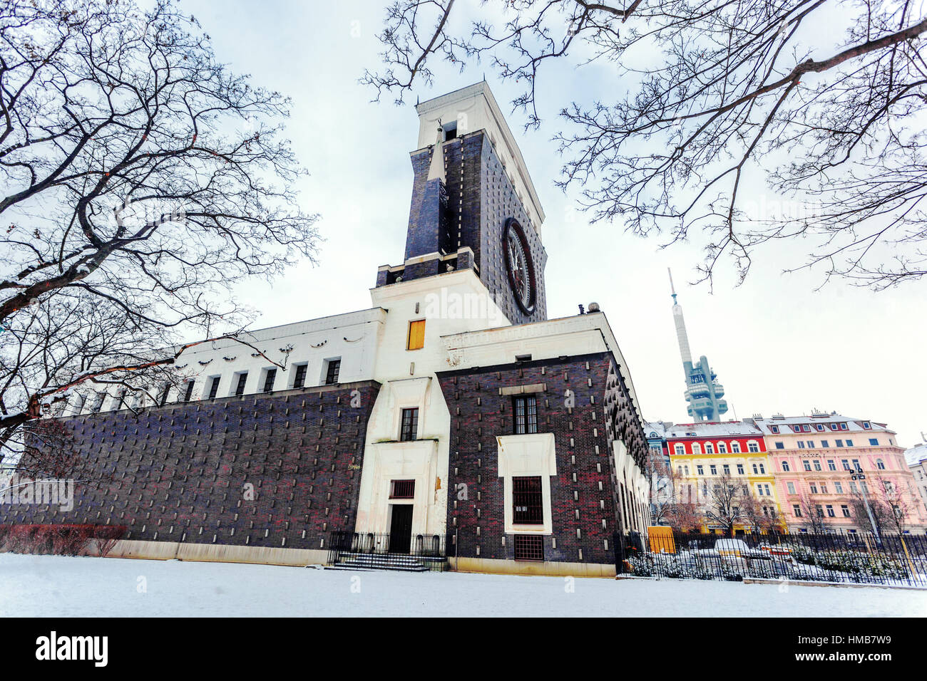 L'Église du Très Saint C ur de notre Seigneur est une église catholique romaine à la place Jiřího z Poděbrad sont accessibles de Vinohrady, à Prague, République tchèque, Banque D'Images