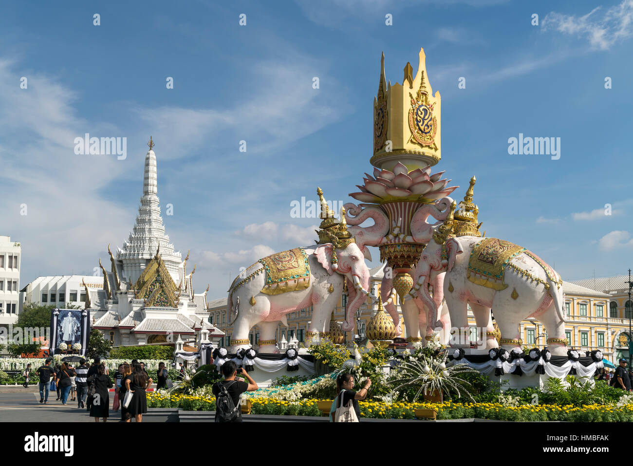 L'éléphant rose Monument et lieu de culte de la ville Dieu, Bangkok, Thailande, Asie Banque D'Images