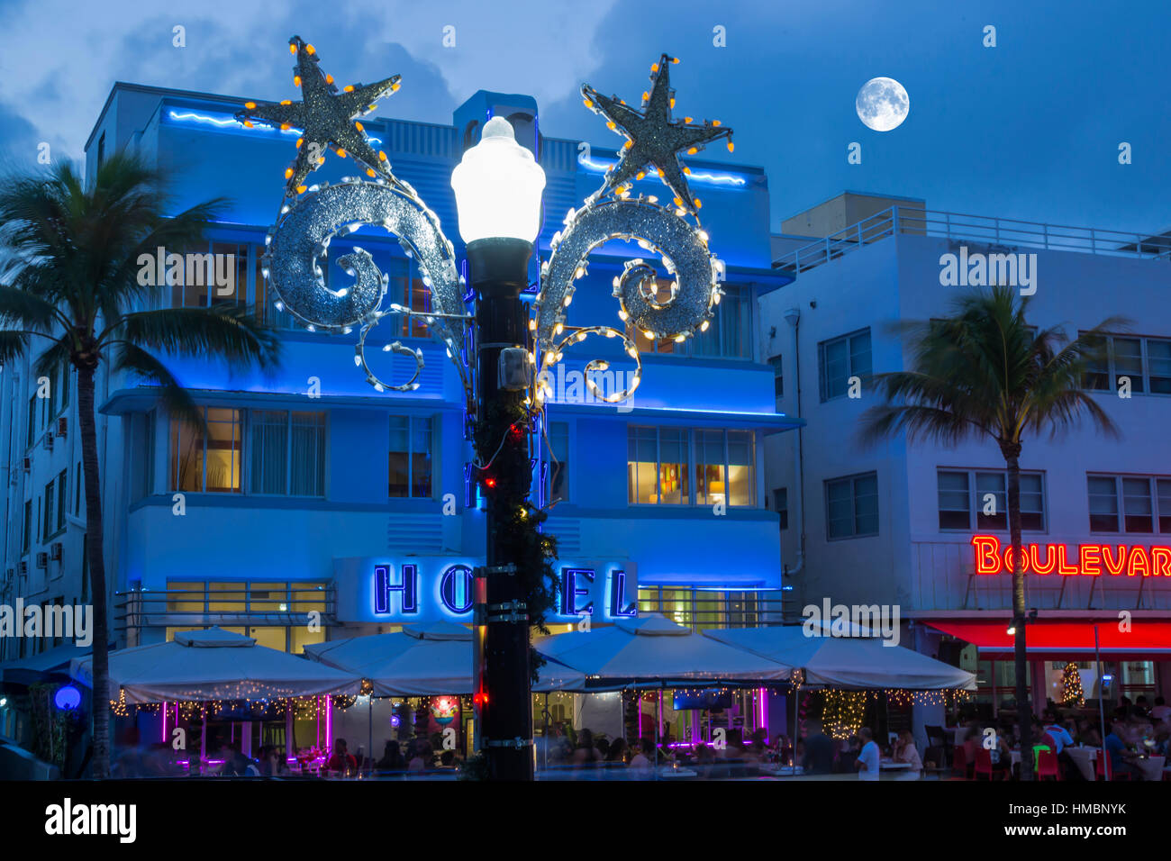 Décorations de Noël LAMPE RUE HÔTELS OCEAN DRIVE SOUTH BEACH MIAMI BEACH FLORIDE USA Banque D'Images