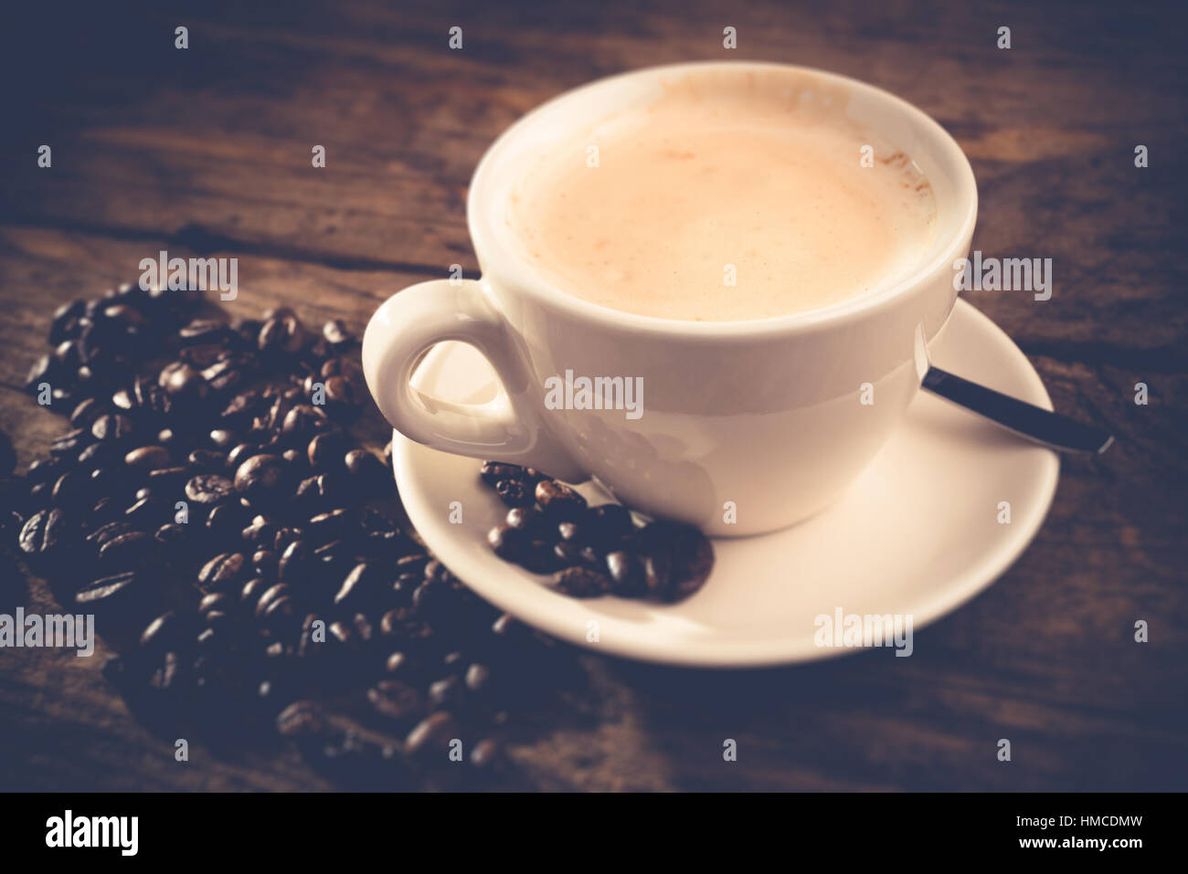 Cappuccino italien pour le petit déjeuner - tilt shift style point sélective Banque D'Images