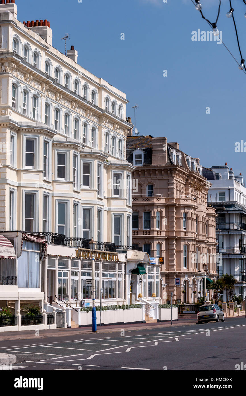 Sur le front de mer d'Eastbourne hôtels Lion Banque D'Images