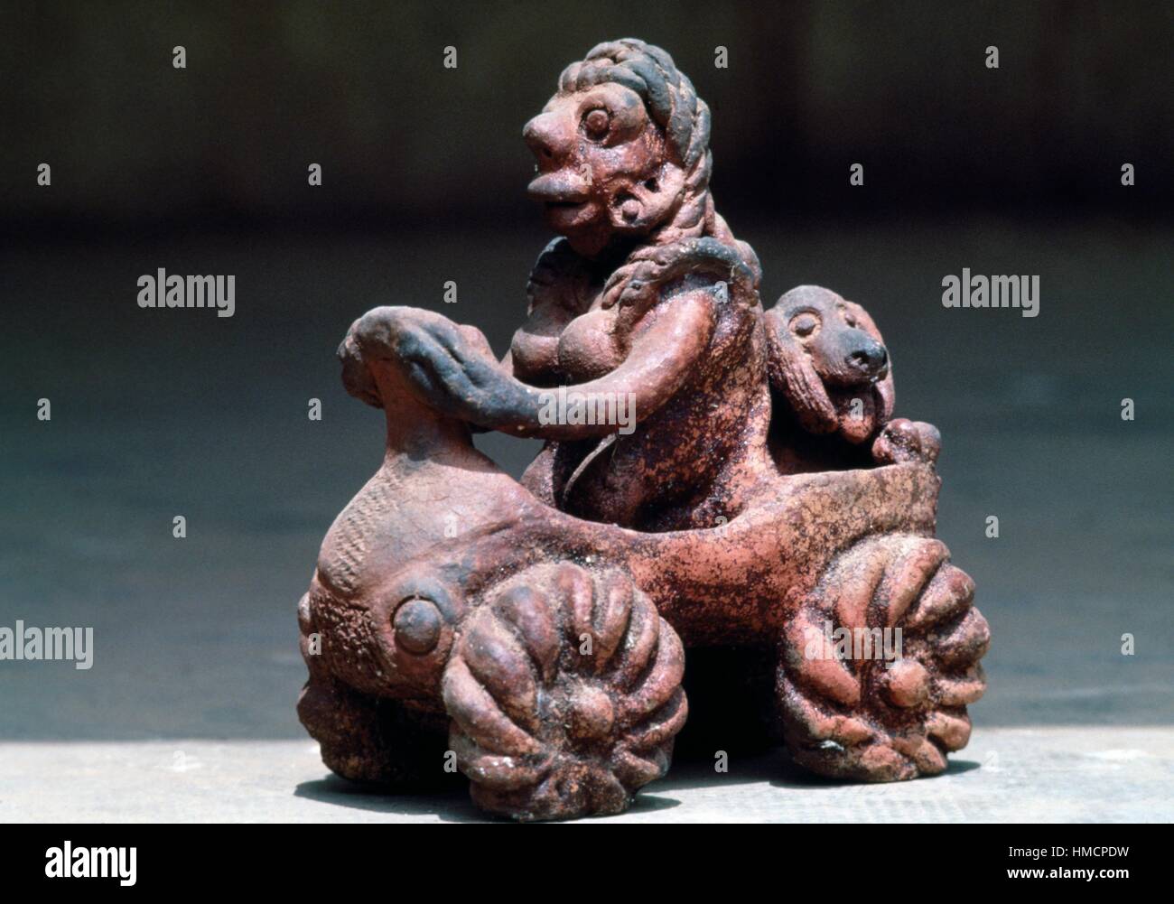 Statuette en terre cuite toy, au Sénégal. Banque D'Images