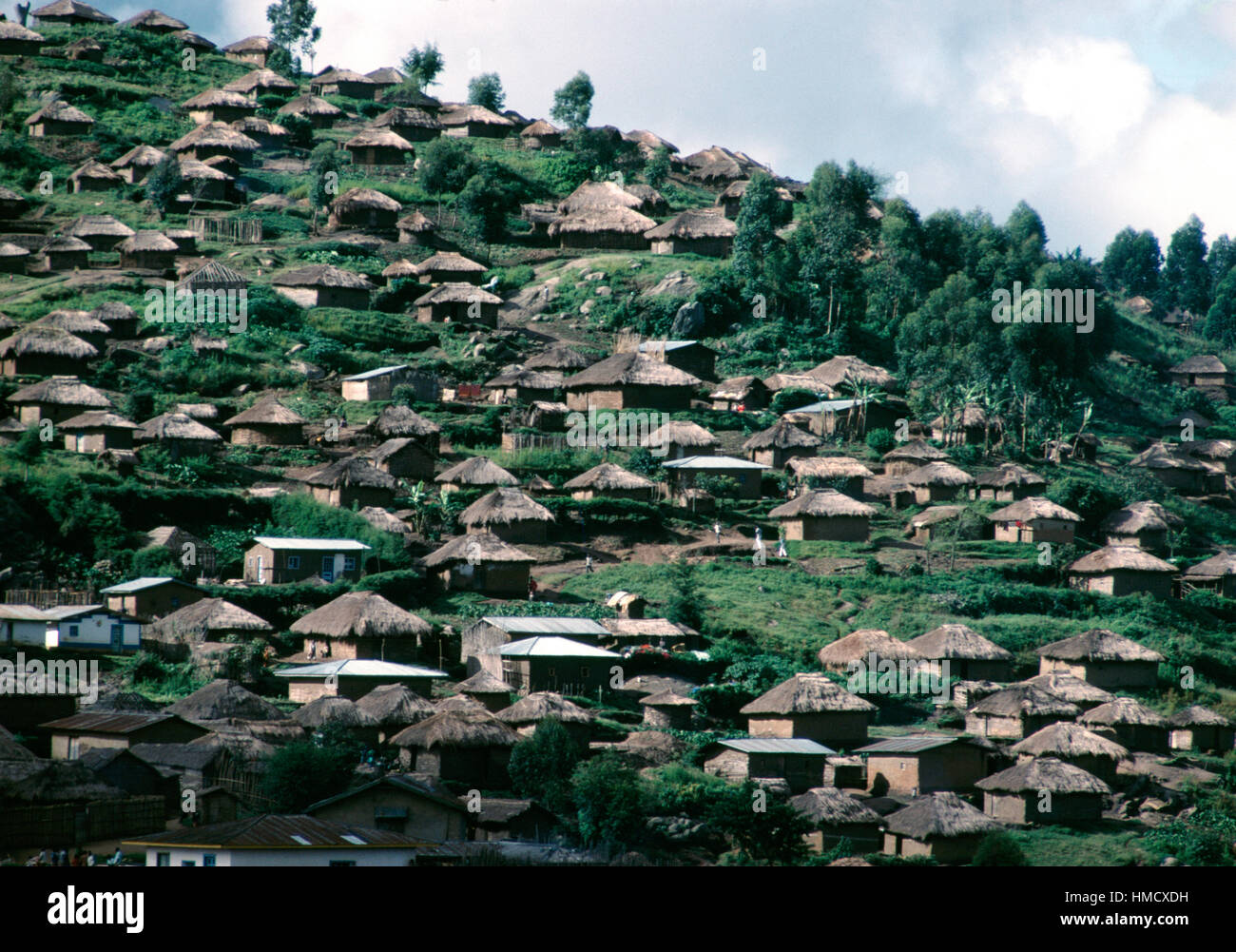 Vue d'un village dans la région de Kivu, République démocratique du Congo. Banque D'Images