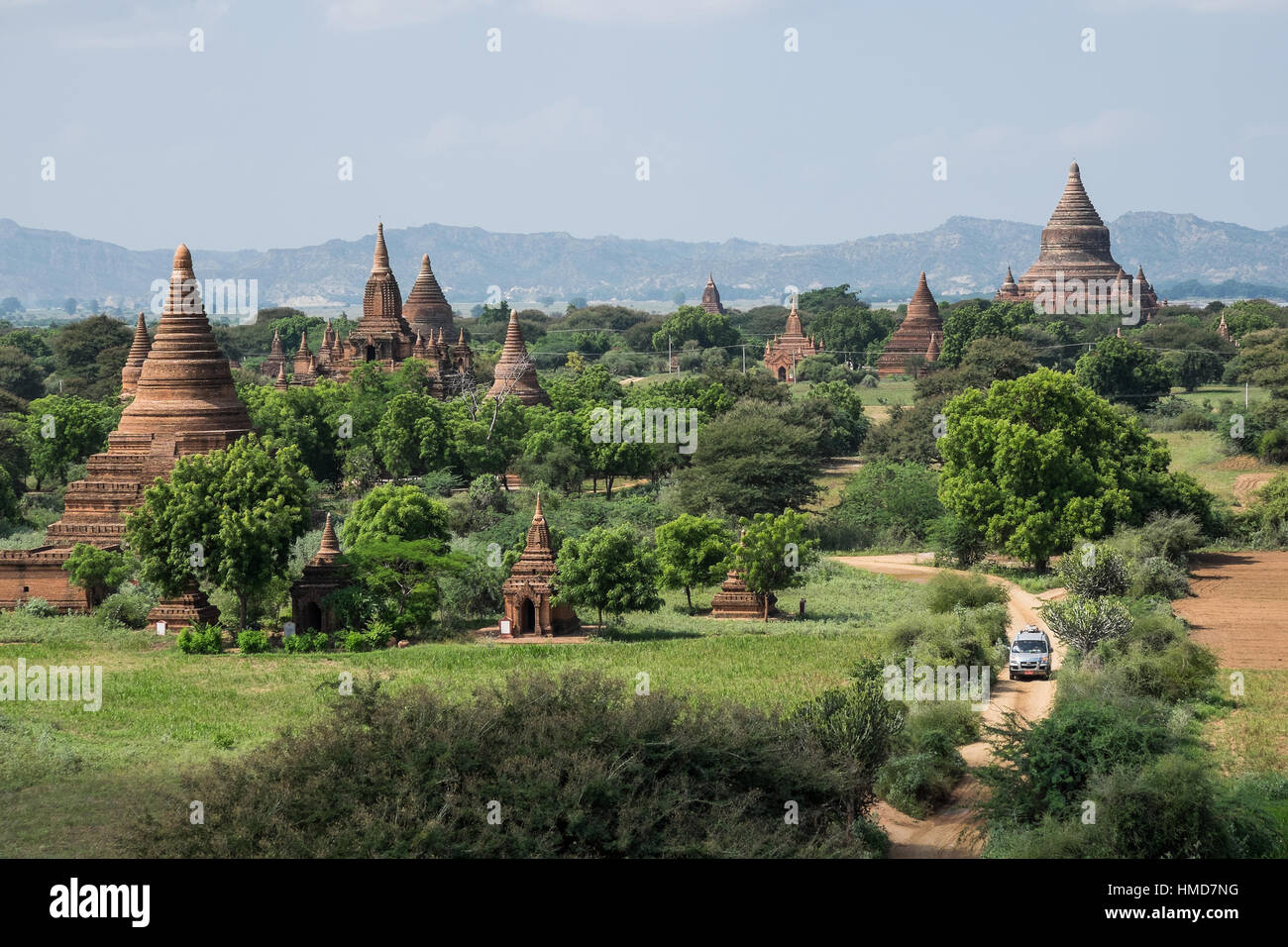 Pagode à Bagan, Myanmar à la lumière du jour Banque D'Images