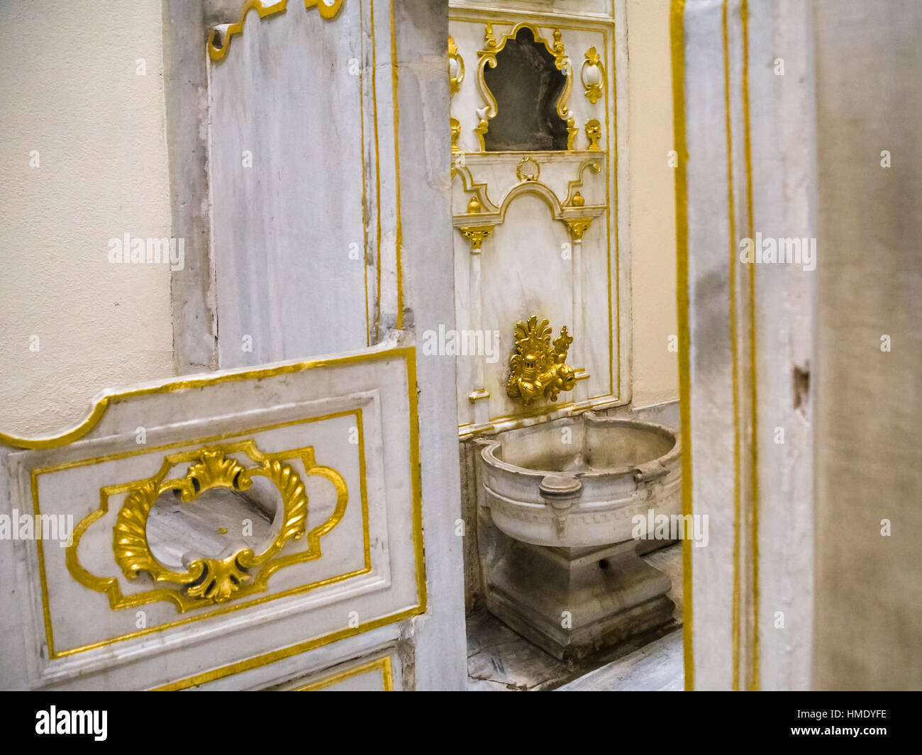 ISTANBUL, TURQUIE - 12 septembre 2010 : Détails de l'intérieur de chambres dans le palais de Topkapi à Istanbul City. Le palais a été l'une des principales résidences de Banque D'Images