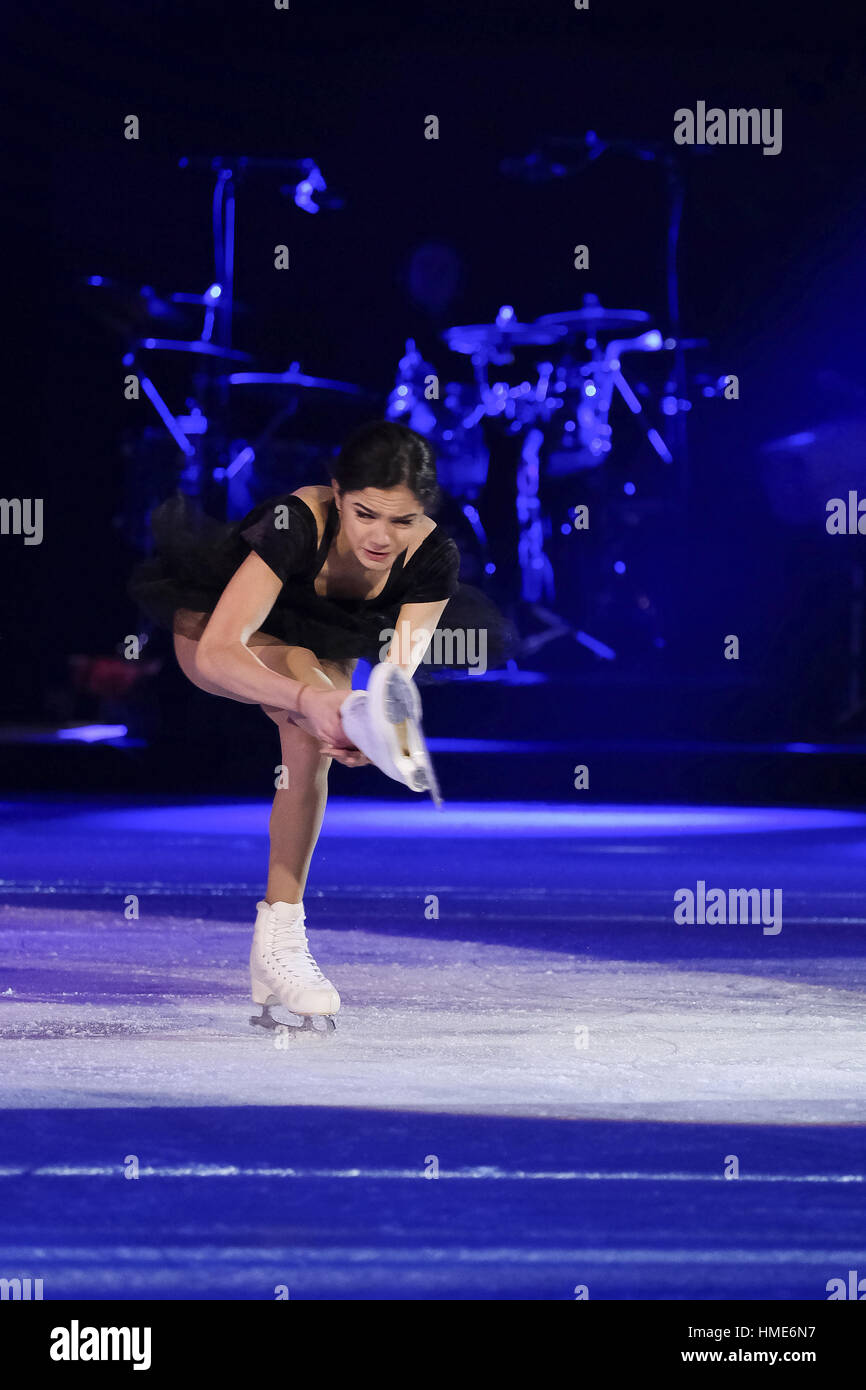 Les artistes interprètes ou exécutants participent à 'Revolution' sur la glace à Vista Alegre Palace à Madrid, Espagne comprend : Evgenia Medvedeva Où : Madrid, Espagne Quand : 01 Jan 2017 Crédit : Oscar Gonzalez/WENN.com Banque D'Images