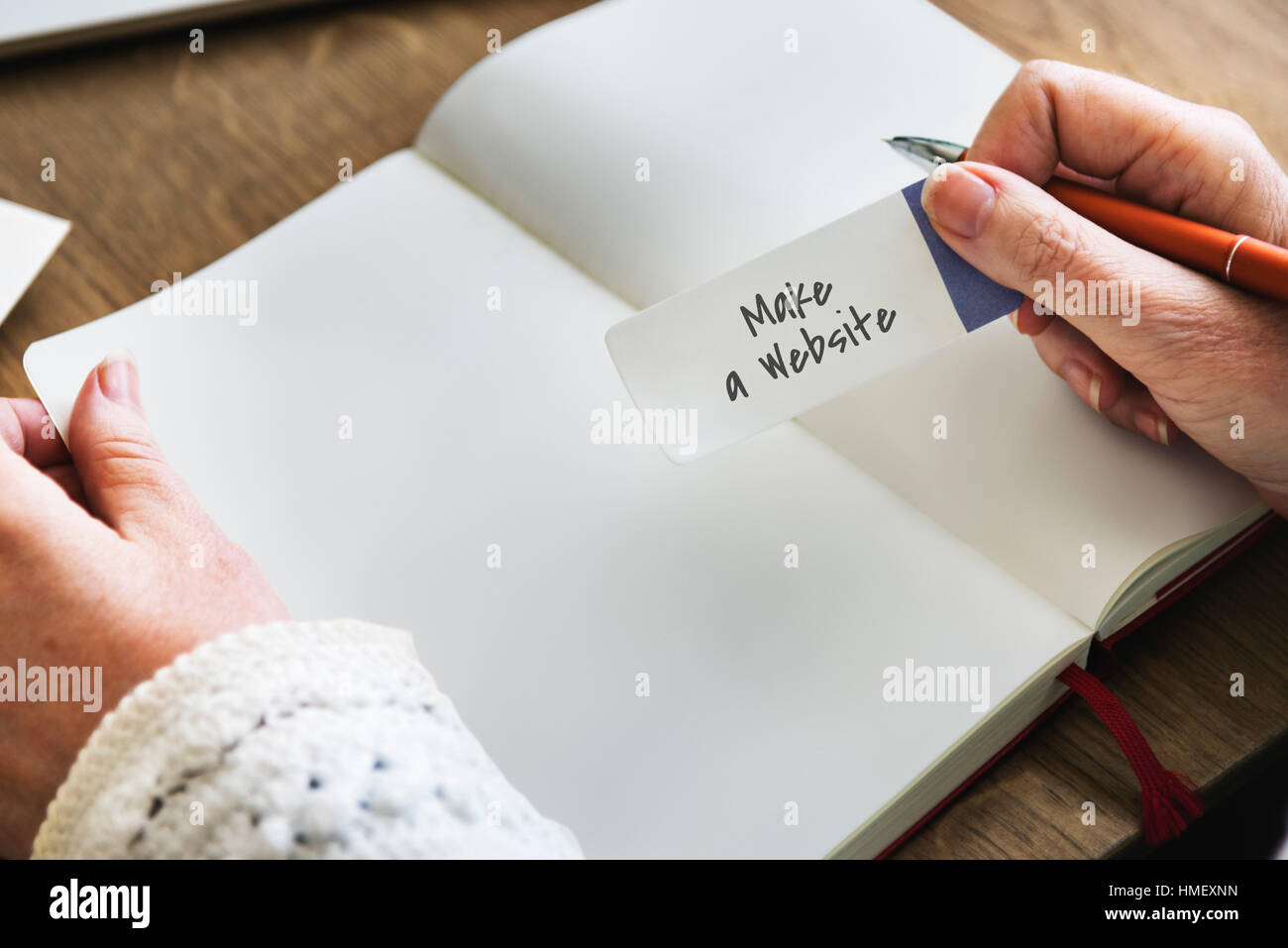 Faire un site Internet Développement Web Concept réseau de médias sociaux Banque D'Images