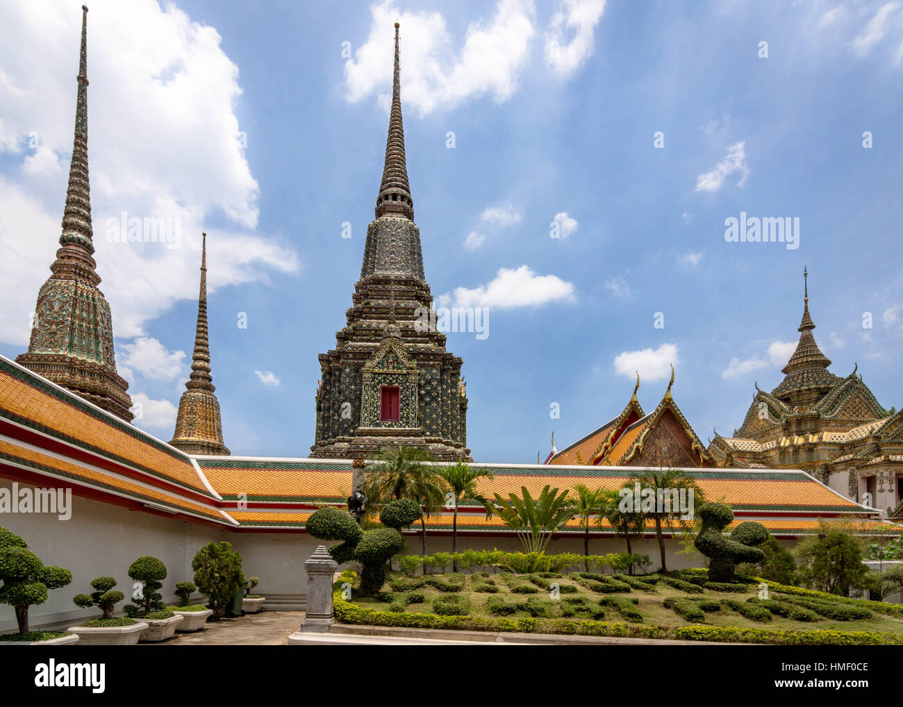Un 'Bienvenue à Wat Pho' jardin décoratif arrangement à Wat Pho, Bangkok (Thaïlande) Banque D'Images