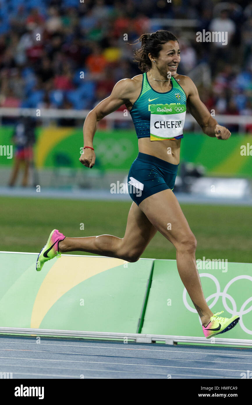 Rio de Janeiro, Brésil. 13 août 2016. Vanessa Chefer (BRA) qui se font concurrence dans l'heptathlon 800 m à l'été 2016 Jeux Olympiques. ©PAUL J. Sutton/PCN Banque D'Images