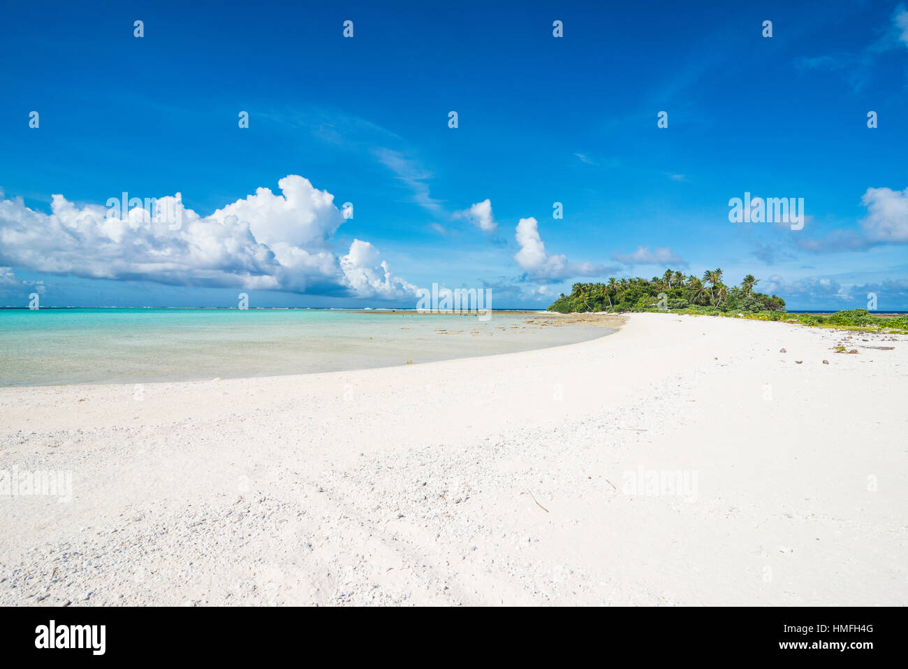 Plage de sable blanc sur une petite île dans le lagon de Wallis, Wallis et Futuna, Pacific Banque D'Images