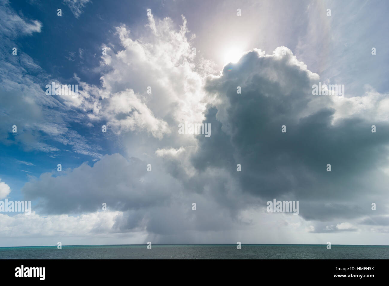 Des nuages dans le Pacifique, Wallis et Futuna, Pacific Banque D'Images