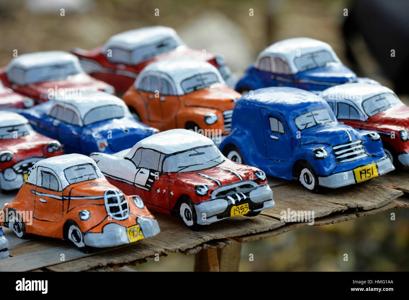 Souvenirs de voitures vintage miniature, à Cuba. Banque D'Images