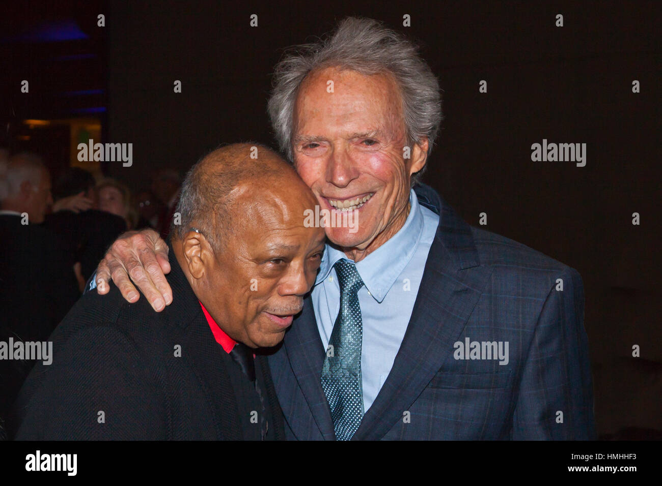QUINCY JONES avec CLINT EASTWOOD au dîner de gala du 59ème festival de jazz de Monterey - Monterey, Californie Banque D'Images