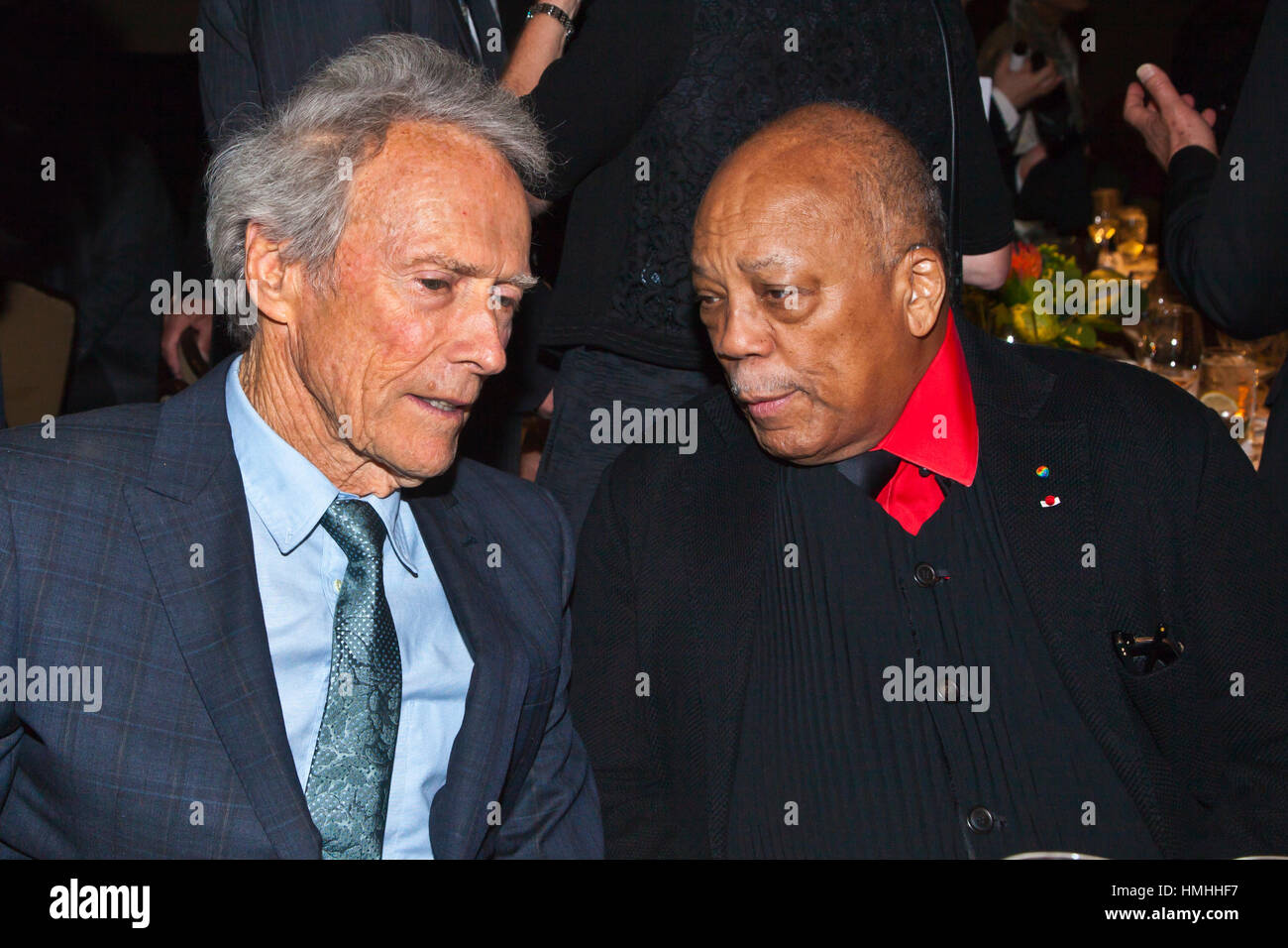 QUINCY JONES avec CLINT EASTWOOD au dîner de gala du 59ème festival de jazz de Monterey - Monterey, Californie Banque D'Images