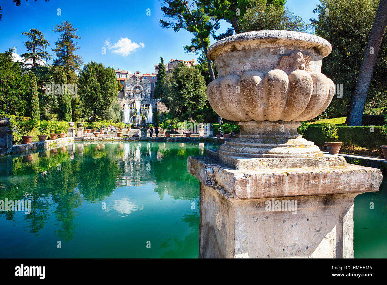 Jardin de style Renaissance avec des étangs et une fontaine d'eau, Villa D'Este, Tivoli, lazio, Italie Banque D'Images