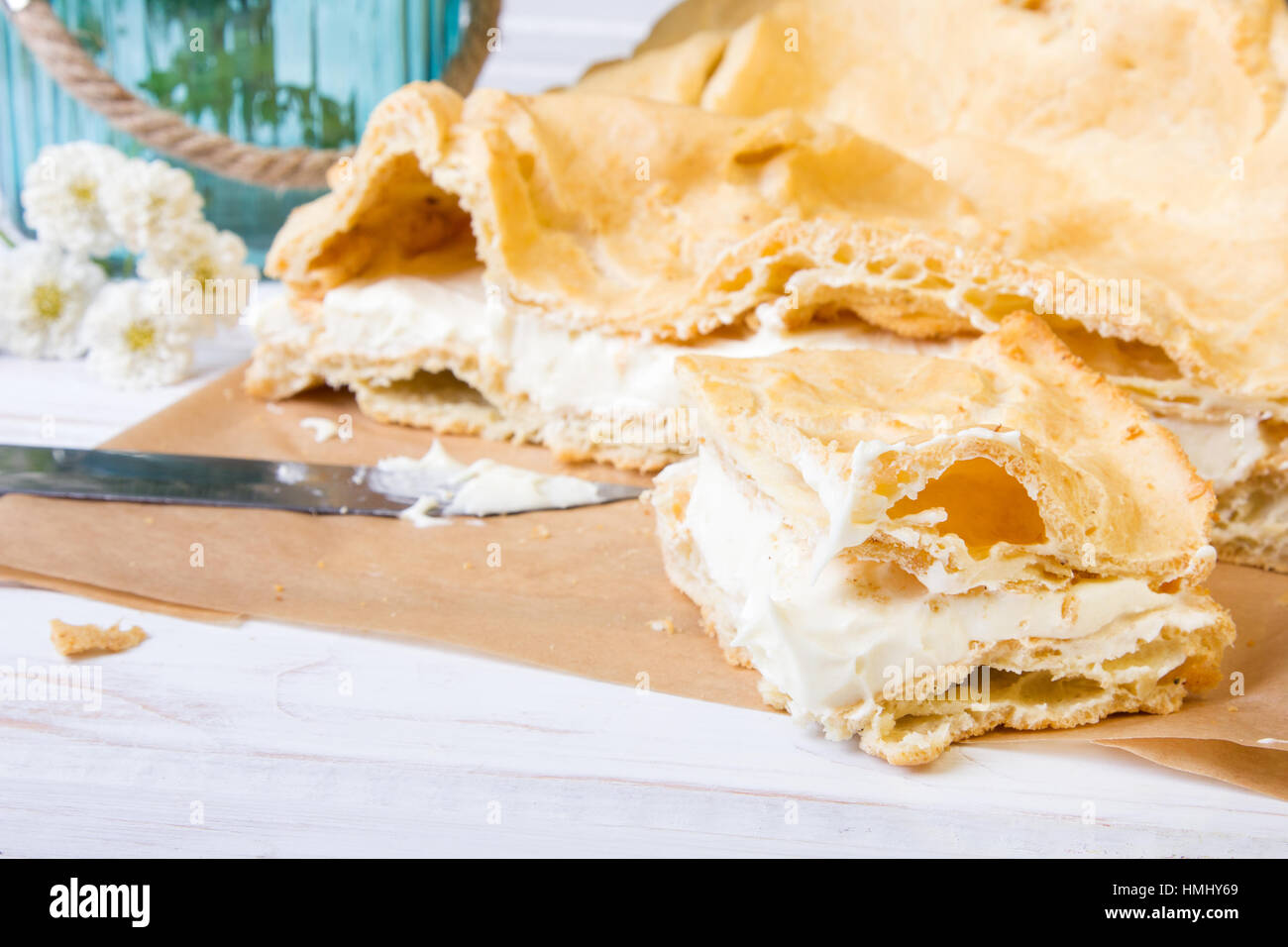 Delicieux Gateau Polonais Avec Creme Appele Karpatka Photo Stock Alamy Delicieux Gateau Polonais Avec Creme Appele Karpatka Photo Stock Alamy