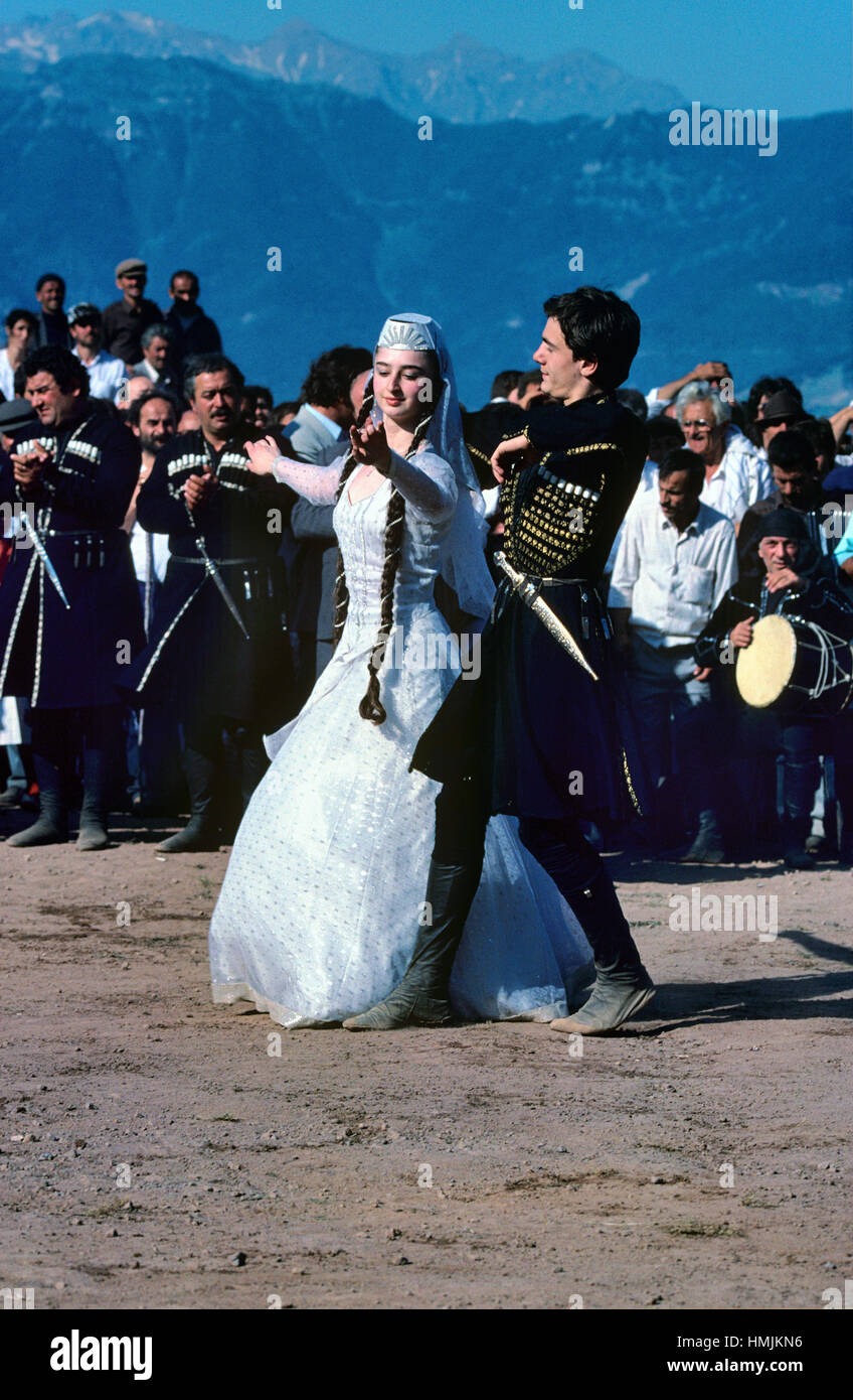 Danse de mariage traditionnelle géorgienne Géorgie Banque D'Images