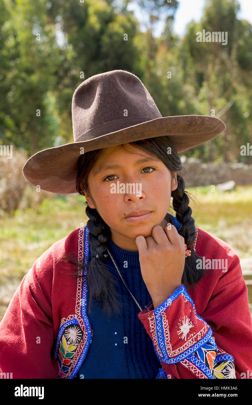 Fille Native, Queromarca, Cusco, Pérou Banque D'Images