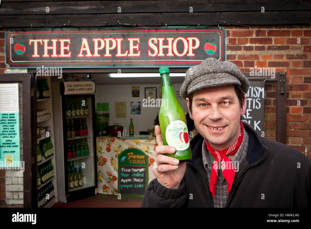 JEFF FISHER de WROXHAM NORFOLK. Propriétaire de la boutique Apple,Wroxham UK qui après l'ouverture de l'Apple Shop a été menacée de poursuites par Apple Banque D'Images