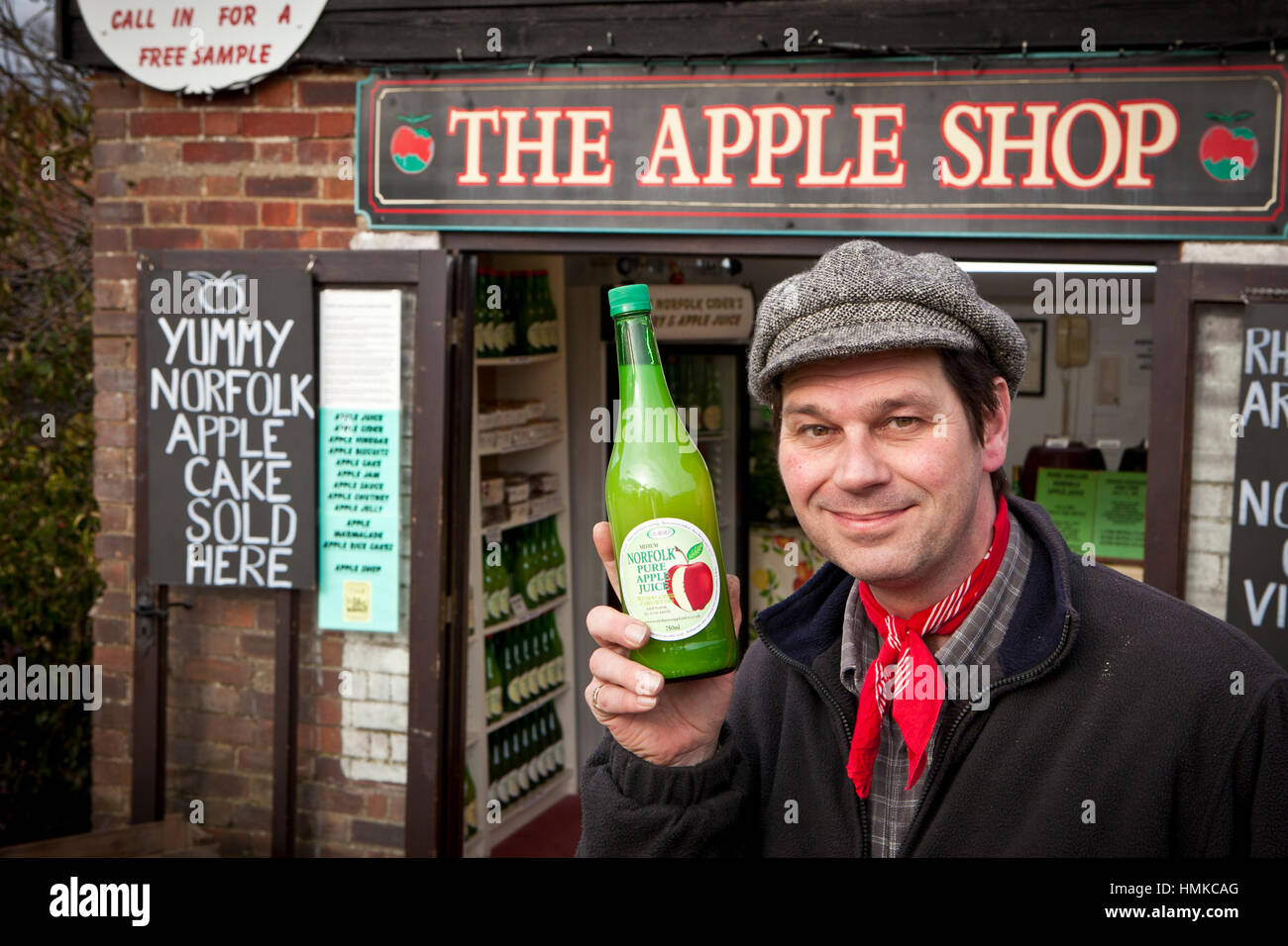 JEFF FISHER de WROXHAM NORFOLK. Propriétaire de la boutique Apple,Wroxham UK qui après l'ouverture de l'Apple Shop a été menacée de poursuites par Apple Banque D'Images
