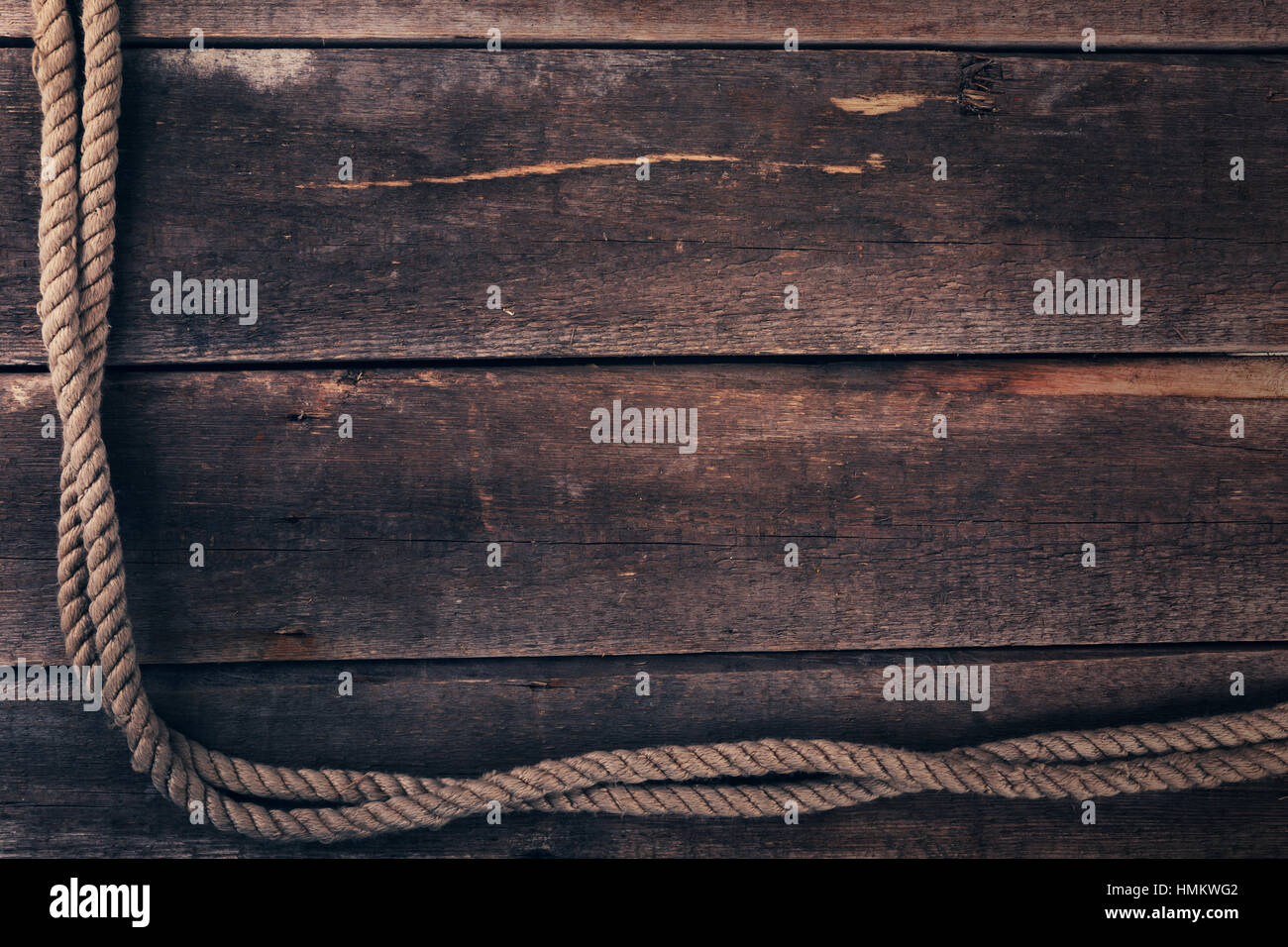Vieux bateau corde sur planche en bois historique Banque D'Images