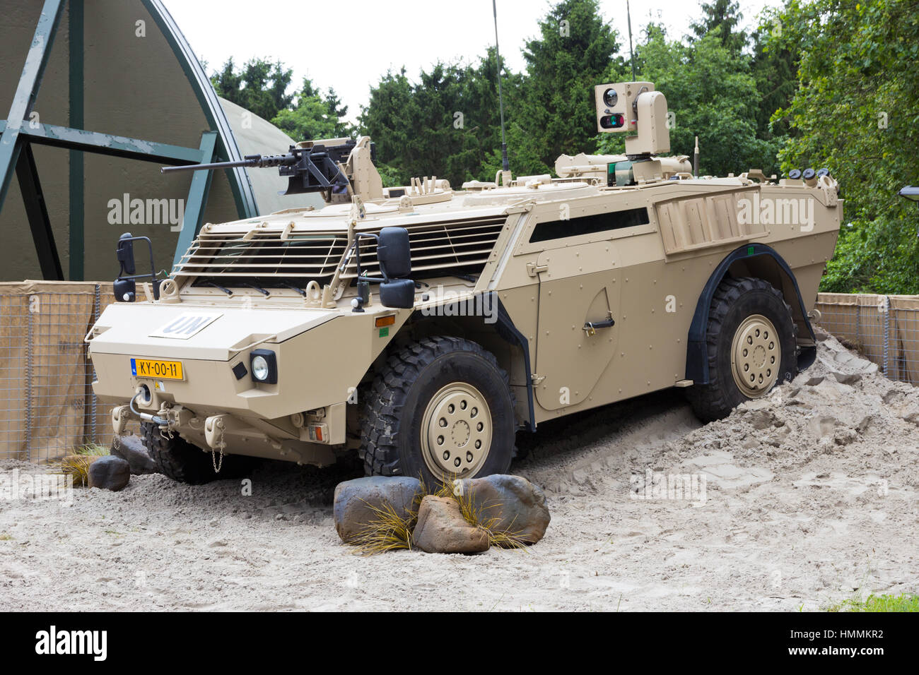 À Gilze Rijen, Pays-Bas - le 20 juin : Dutch army Fennek véhicule blindé de reconnaissance à l'Armée de l'air néerlandaise Journée portes ouvertes le 20 juin 2014 à Gilze Ri Banque D'Images