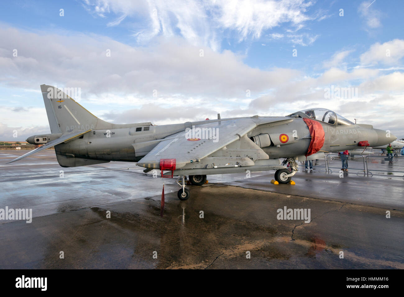TORREJON, ESPAGNE - OCT 11, 2014 : chasseur Harrier de la marine espagnole sur le tarmac de la base aérienne de Torrejon. Banque D'Images