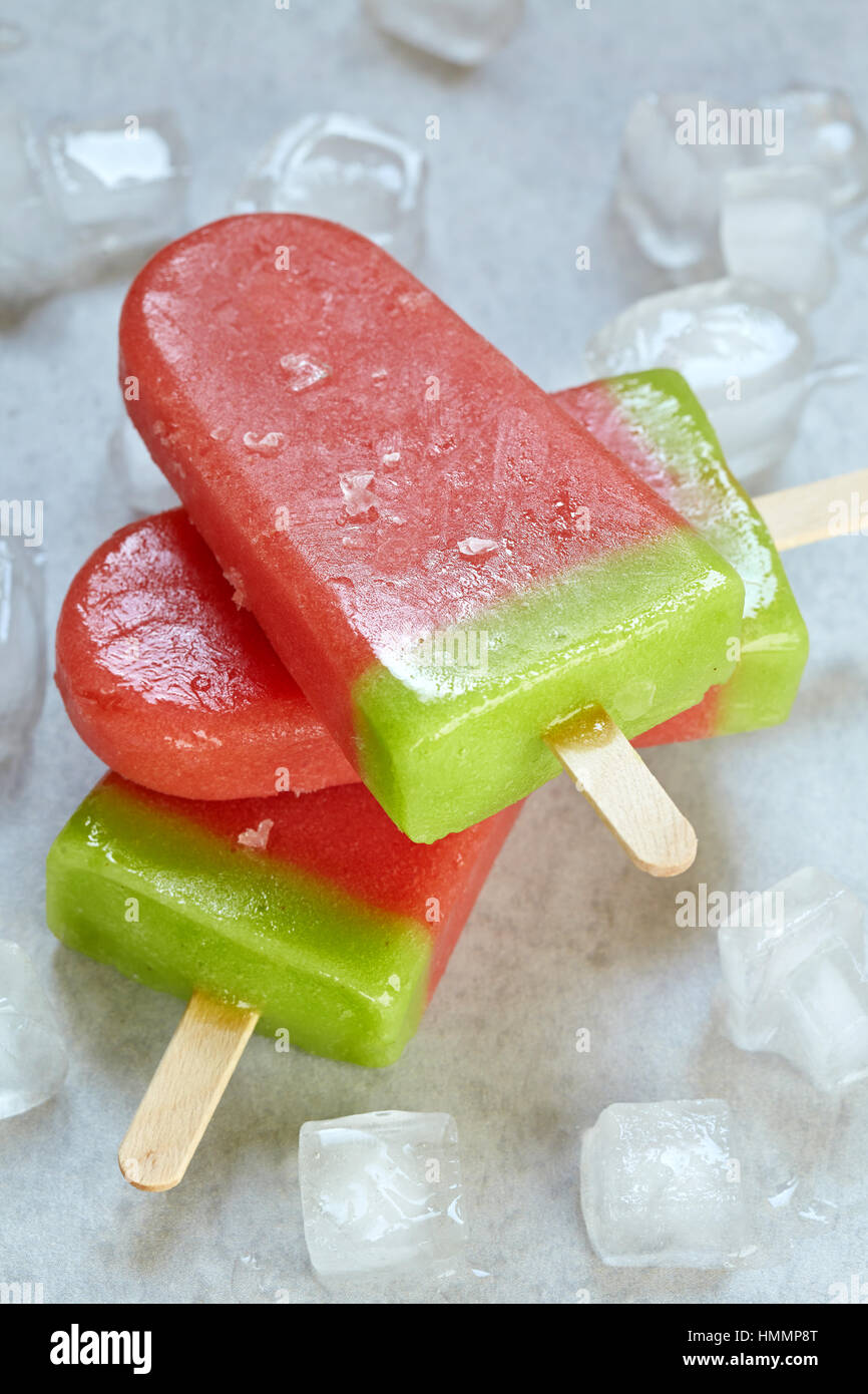 Les popsicles pastèque délicieux Banque D'Images