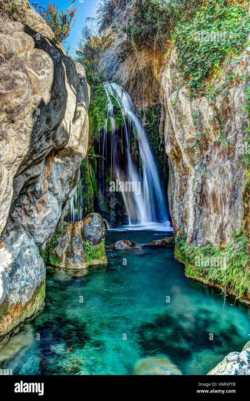 Situé à 3 km de Callosa d'en Sarrià, à seulement 15 km de Benidorm, l'Chutes d'Algar sont une des ressources touristiques de la Costa Blanca. Banque D'Images