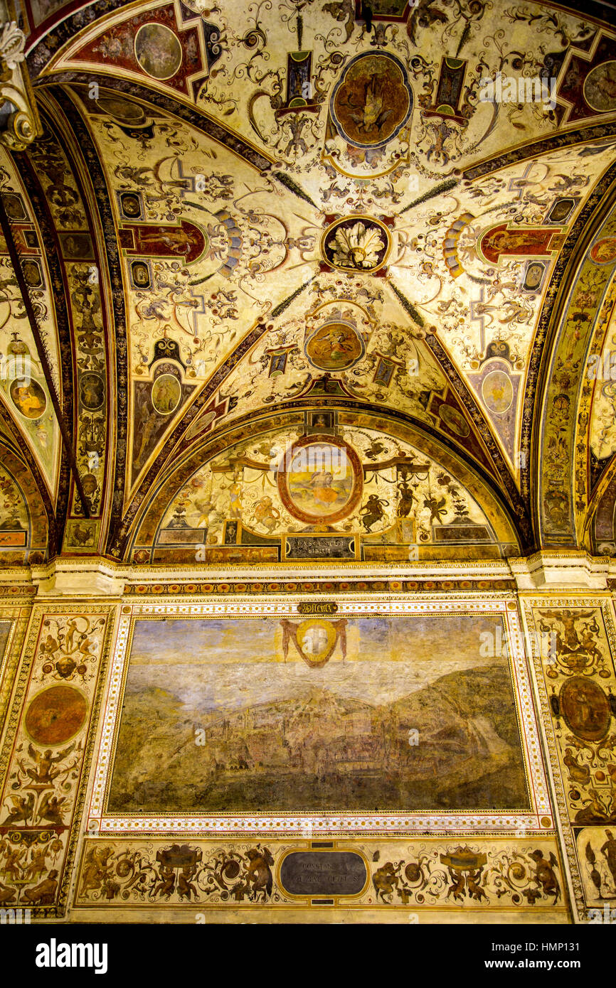 Fresques de la première cour du Palazzo Vecchio à Florence Italie Banque D'Images