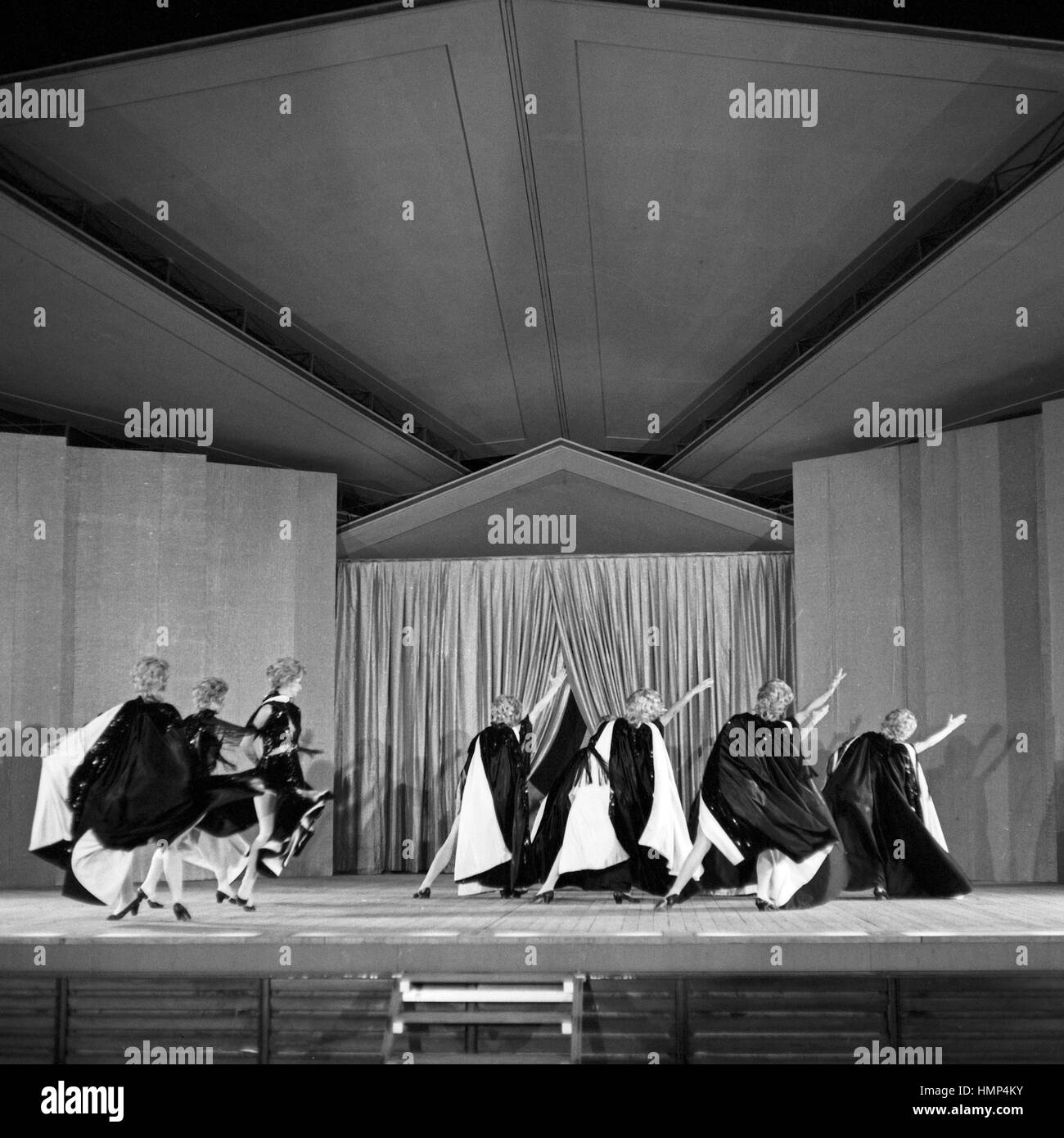 Ein Ballett tanzt um die Welt, Fernsehserie, Regie : Wolfgang Schleif, Deutschland, 1970 acteurs : Banque D'Images
