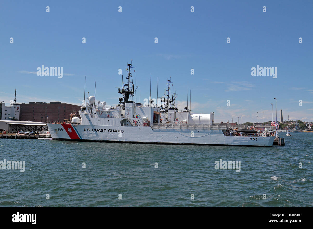Nous le navire de la Garde côtière canadienne (Spencer Spencer (WMEC USCGC-905)) dans le port de Boston, Boston, Massachusetts, United States. Banque D'Images