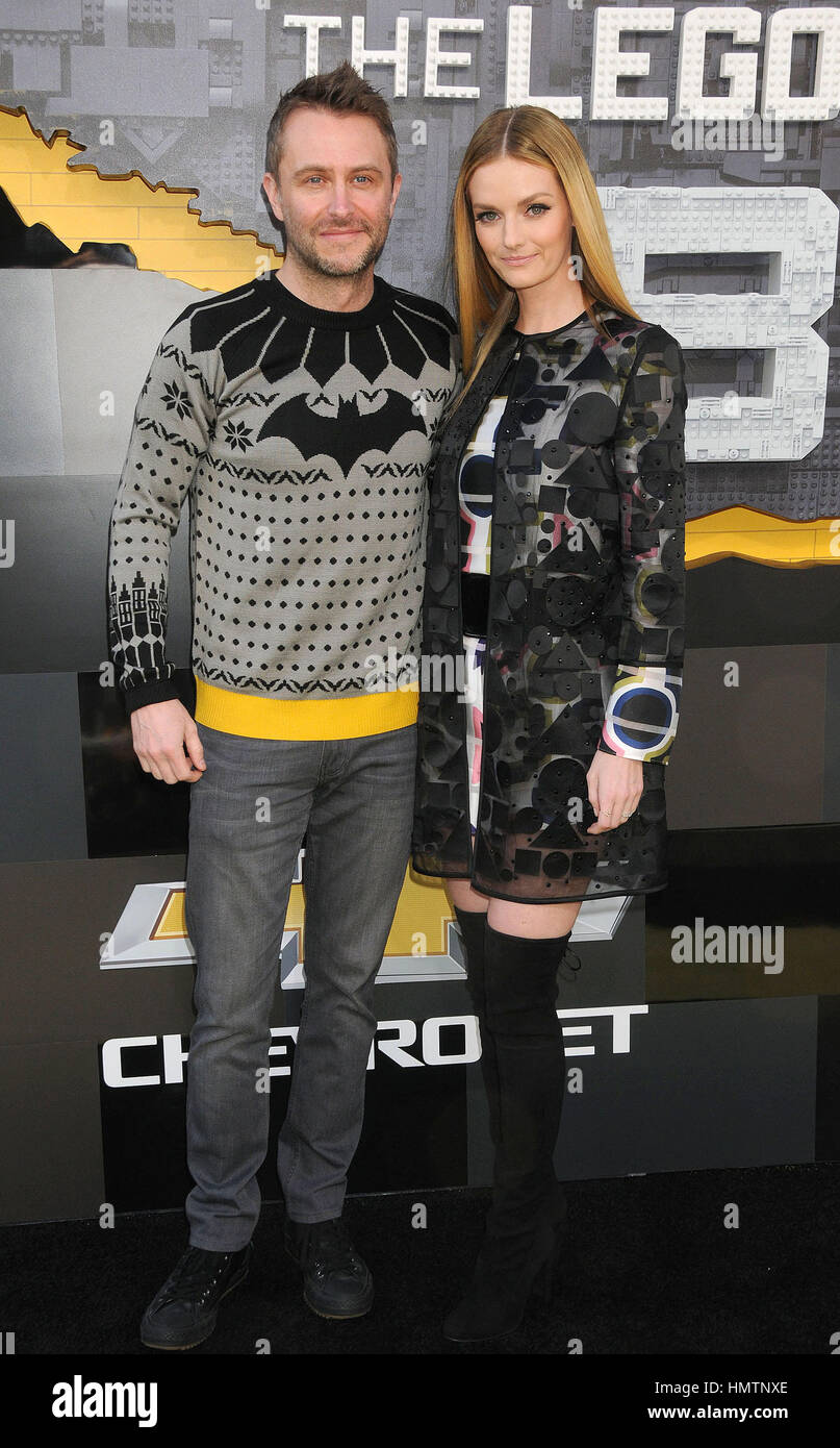 Los Angeles, USA. Feb, 2017 4. L'acteur Chris Hardwick, actrice Lydia Hearst lors de la première de "Batman" le film qui a eu lieu au Regency Village Theatre de Los Angeles, Californie. Crédit : Paul Fenton/ZUMA/Alamy Fil Live News Banque D'Images