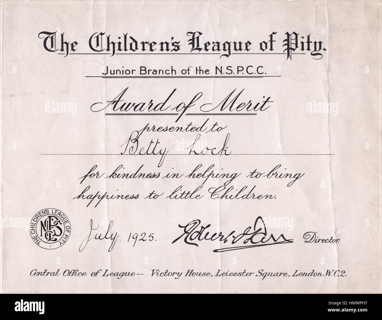 1925 Certificat de la Children's League de pitié, de la Direction générale de la NSPCC Junior décerné à Betty Lock (alors âgée de 12 ans). Banque D'Images