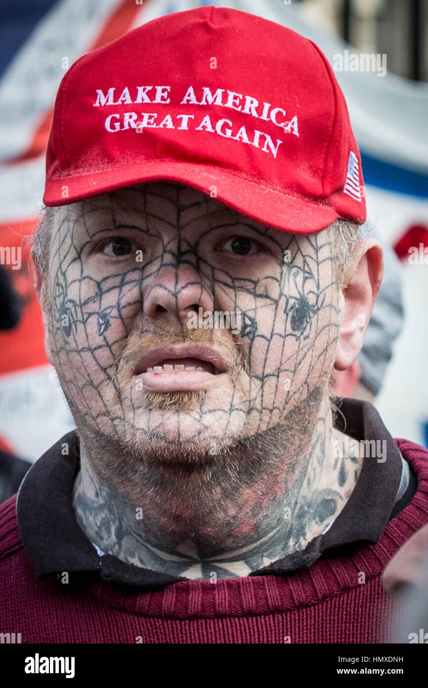 Londres, Royaume-Uni. 6 Février, 2017. Un supporteur Trump rejoint la pro-Israéliens partisans l'accueil Premier Ministre d'Israël Benjamin visite de Netanyahou à Downing Street © Guy Josse/Alamy Live News Banque D'Images Londres, Royaume-Uni. 6 Février, 2017. Un supporteur Trump rejoint la pro-Israéliens partisans l'accueil Premier Ministre d'Israël Benjamin visite de Netanyahou à Downing Street © Guy Josse/Alamy Live News Banque D'Images