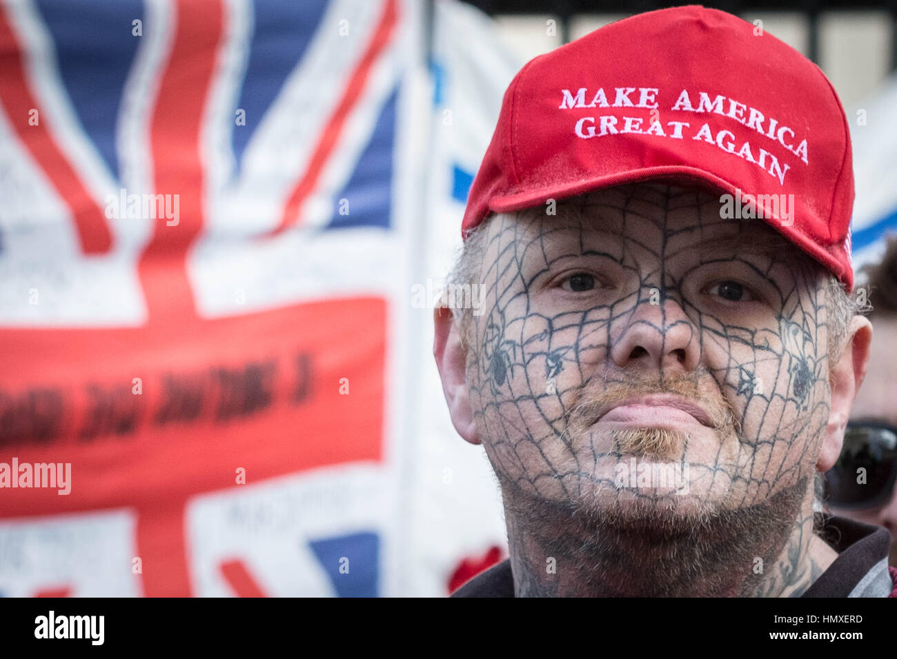Londres, Royaume-Uni. 6 Février, 2017. Un supporteur Trump rejoint la pro-Israéliens partisans l'accueil Premier Ministre d'Israël Benjamin visite de Netanyahou à Downing Street © Guy Josse/Alamy Live News Banque D'Images Londres, Royaume-Uni. 6 Février, 2017. Un supporteur Trump rejoint la pro-Israéliens partisans l'accueil Premier Ministre d'Israël Benjamin visite de Netanyahou à Downing Street © Guy Josse/Alamy Live News Banque D'Images