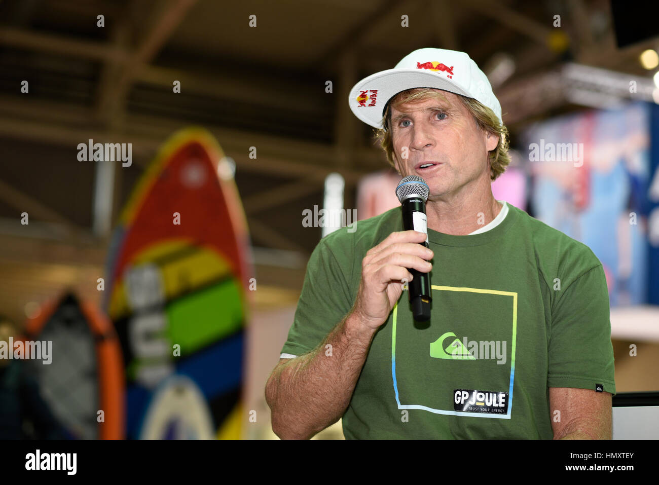 Munich, Allemagne. 7 Février, 2017. Robby Naish, American Legend de kitesurf ou planche à voile, sports celebrity et entrepreneur, au cours d'une entrevue à l'ispo winter sports à Munich, Allemagne. Banque D'Images