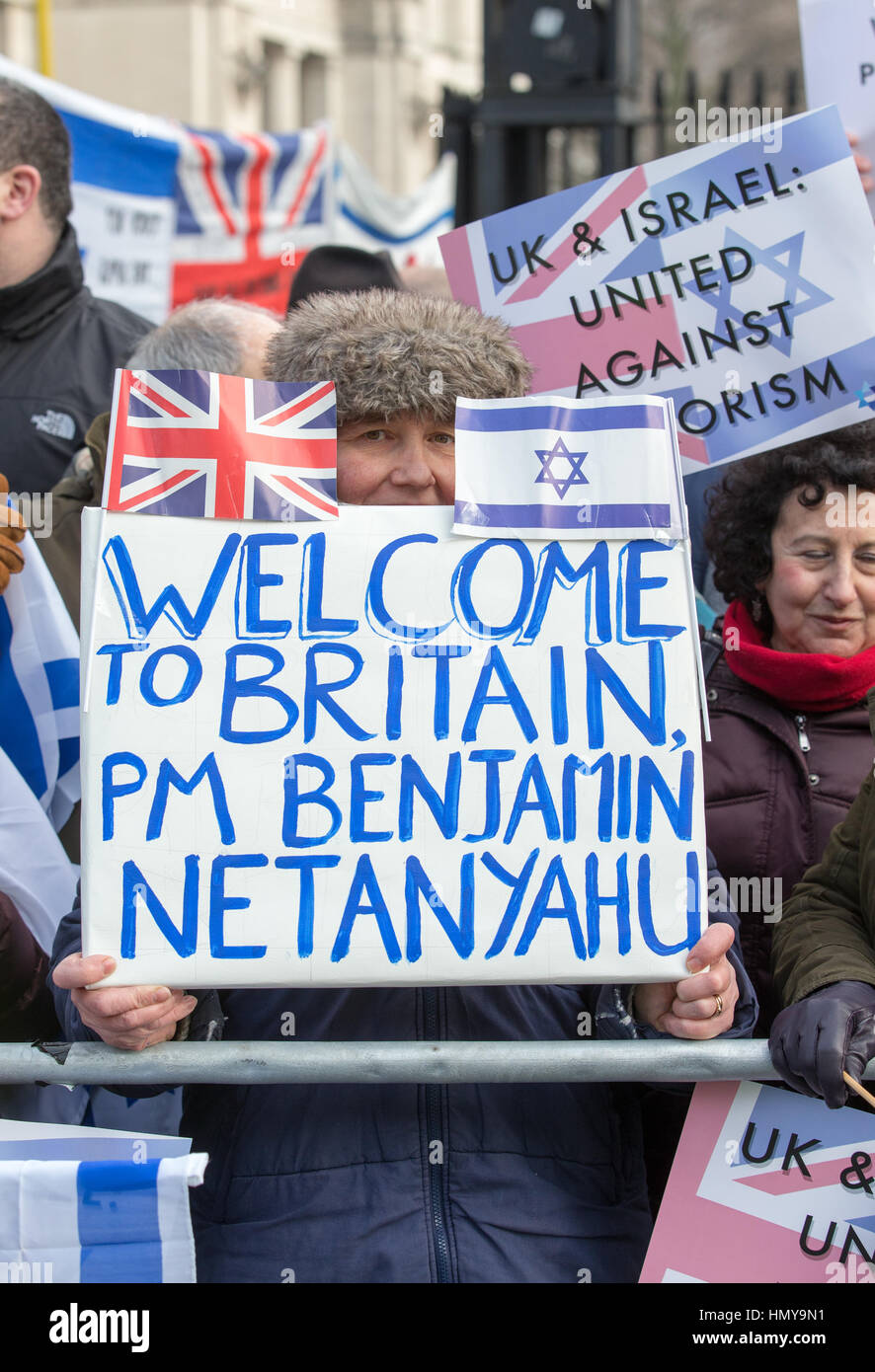 Les partisans d'organiser une protestation contre Israël en réponse à une manifestation pro-palestinienne à l'extérieur de Downing Street au cours de visite de Netanyahou Banque D'Images